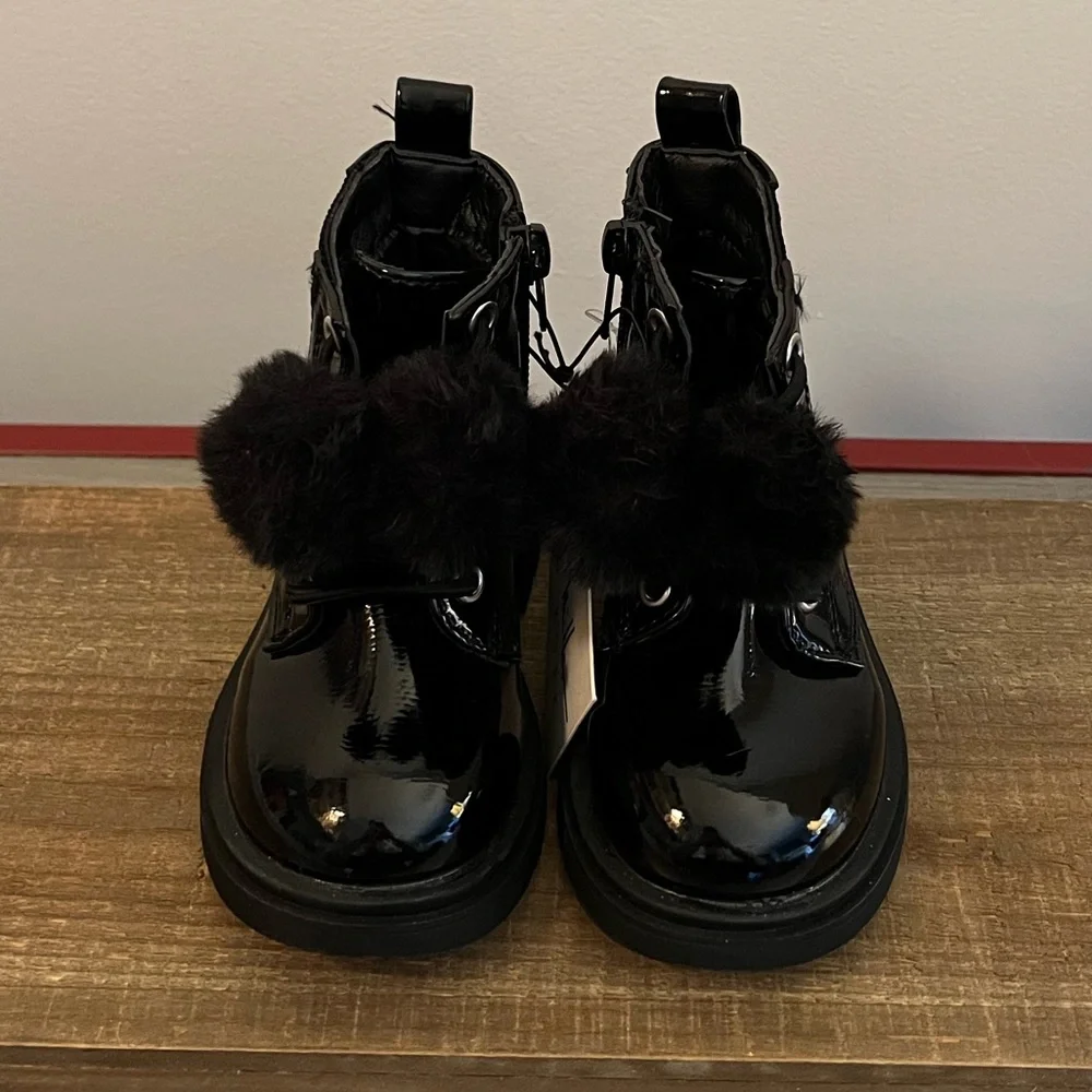 NWT Nicole Miller New York Black Pom Pom Girls Boots Size 5 - Picture 2 of 9